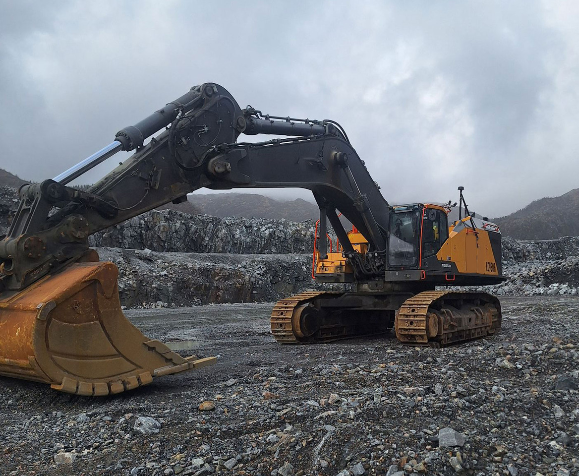 Volvo EC950FL - Pelle sur chenille: photos 1 Volvo EC950FL - Pelle sur chenille: photos 1