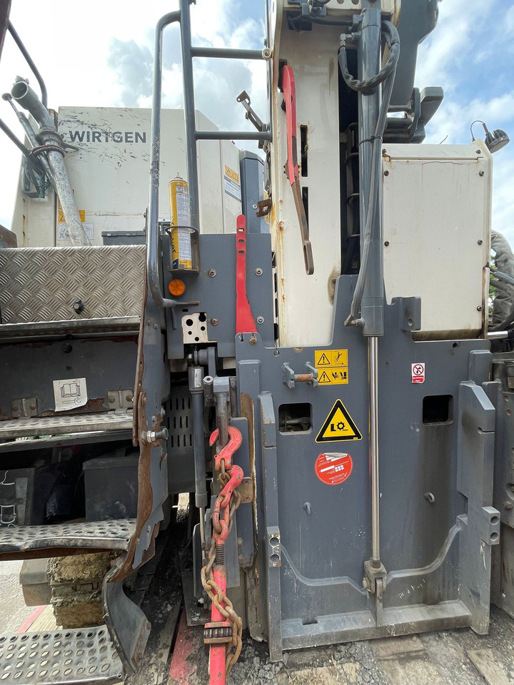 Wirtgen W 100 CFI - Fraiseuse à froid: photos 5 Wirtgen W 100 CFI - Fraiseuse à froid: photos 5