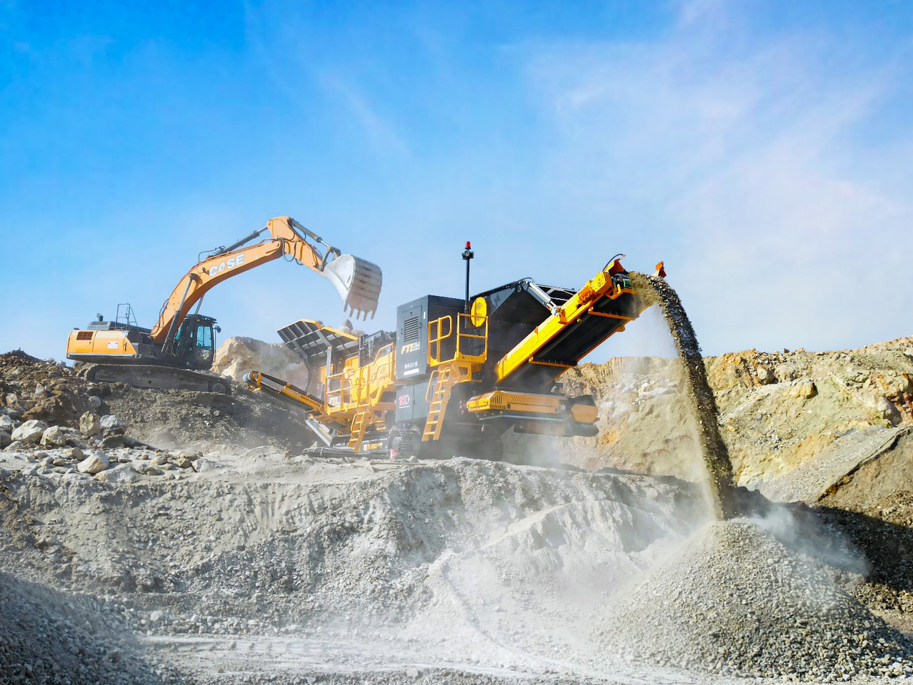 FABO crawler crusher - Concasseur: photos 1 FABO crawler crusher - Concasseur: photos 1