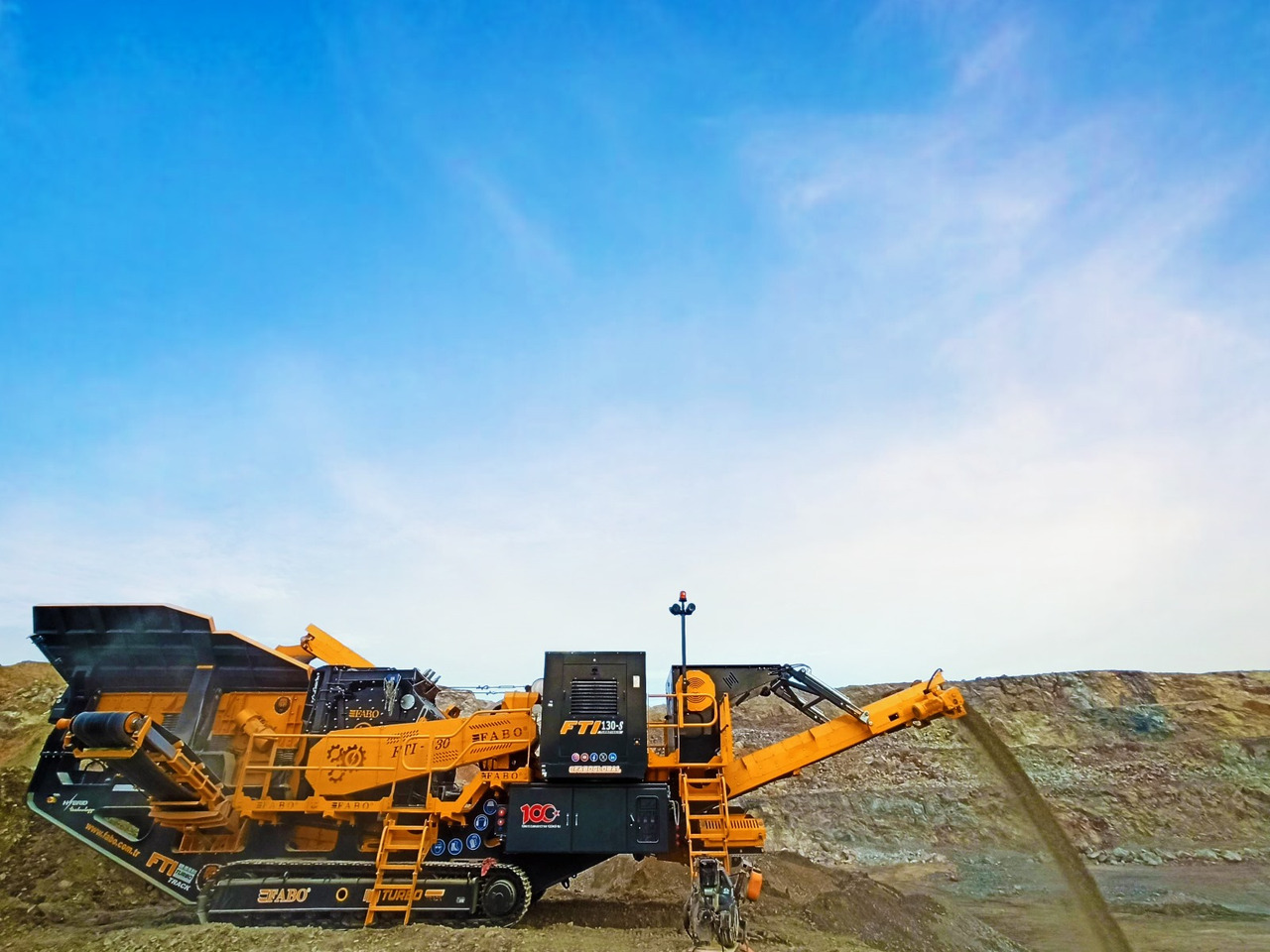 FABO crawler crusher - Concasseur: photos 4 FABO crawler crusher - Concasseur: photos 4