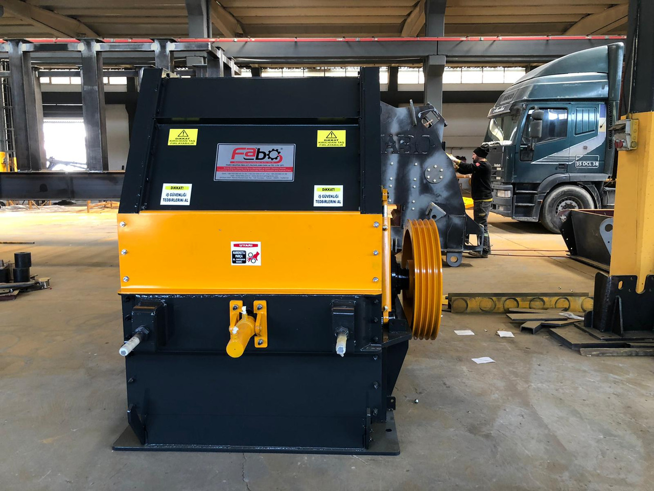 FABO impact crusher - Concasseur à percussion: photos 3 FABO impact crusher - Concasseur à percussion: photos 3