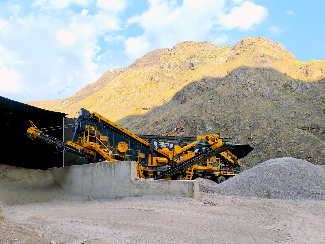FABO mining machinery - crushing plant - Machine d'exploitation minière: photos 1 FABO mining machinery - crushing plant - Machine d'exploitation minière: photos 1