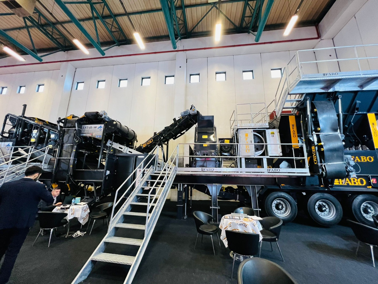 FABO mobile jaw crusher - Concasseur à mâchoires: photos 3 FABO mobile jaw crusher - Concasseur à mâchoires: photos 3