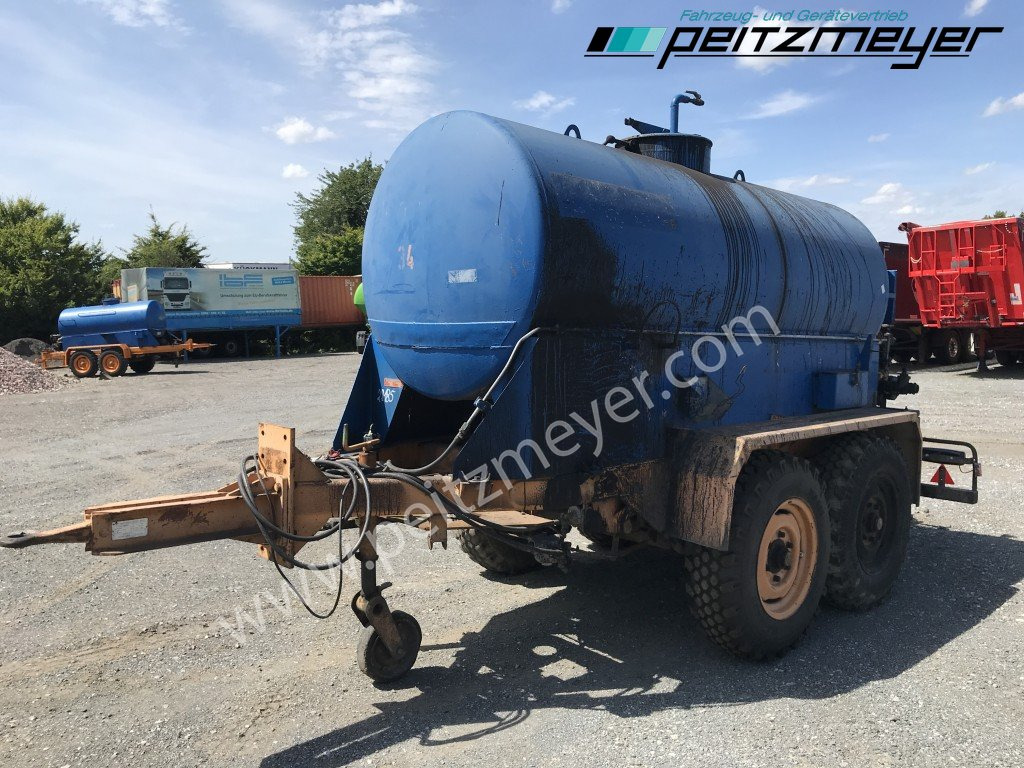 BATHE TANDEMANHÄNGER Bitum / Teerkocher 3,5 m³ Hatz Diesel-Motor 1 B 40 - Répandeuse: photos 4 BATHE TANDEMANHÄNGER Bitum / Teerkocher 3,5 m³ Hatz Diesel-Motor 1 B 40 - Répandeuse: photos 4