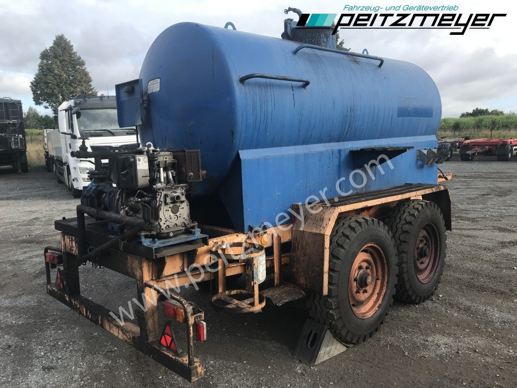 BATHE TANDEMANHÄNGER Bitum / Teerkocher 3,5 m³ Hatz Diesel-Motor 1 B 40 - Répandeuse: photos 1 BATHE TANDEMANHÄNGER Bitum / Teerkocher 3,5 m³ Hatz Diesel-Motor 1 B 40 - Répandeuse: photos 1