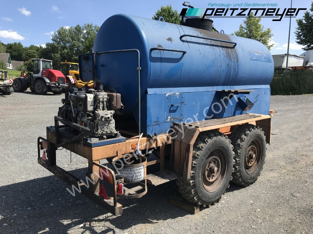 BATHE TANDEMANHÄNGER Bitum / Teerkocher 3,5 m³ Hatz Diesel-Motor 1 B 40 - Répandeuse: photos 1 BATHE TANDEMANHÄNGER Bitum / Teerkocher 3,5 m³ Hatz Diesel-Motor 1 B 40 - Répandeuse: photos 1