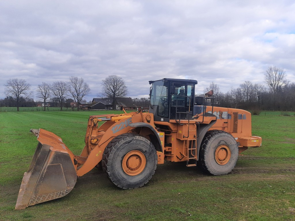 CASE RADLADER 1221 E 6,5 m³ Schaufel - Chargeuse sur pneus: photos 1 CASE RADLADER 1221 E 6,5 m³ Schaufel - Chargeuse sur pneus: photos 1