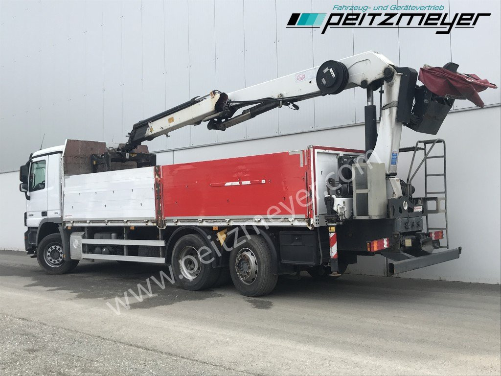 MERCEDES-BENZ Actros 2536 LL Pritsche HMF Heckkran m. Zange Baustoff - Camion plateau, Camion grue: photos 3 MERCEDES-BENZ Actros 2536 LL Pritsche HMF Heckkran m. Zange Baustoff - Camion plateau, Camion grue: photos 3