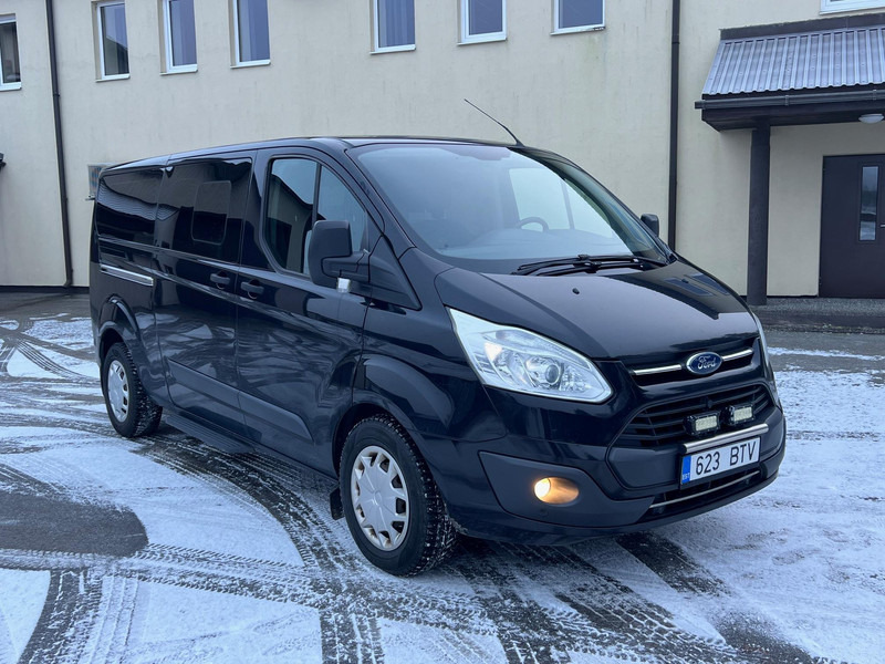 Ford Tourneo Custom 2.0 96kW - Voiture: photos 2 Ford Tourneo Custom 2.0 96kW - Voiture: photos 2