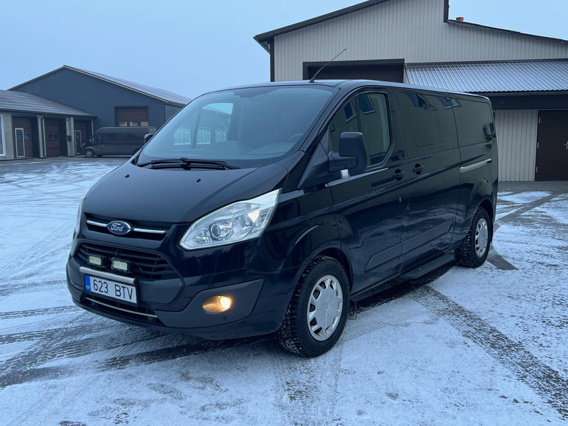 Ford Tourneo Custom 2.0 96kW - Voiture: photos 1 Ford Tourneo Custom 2.0 96kW - Voiture: photos 1