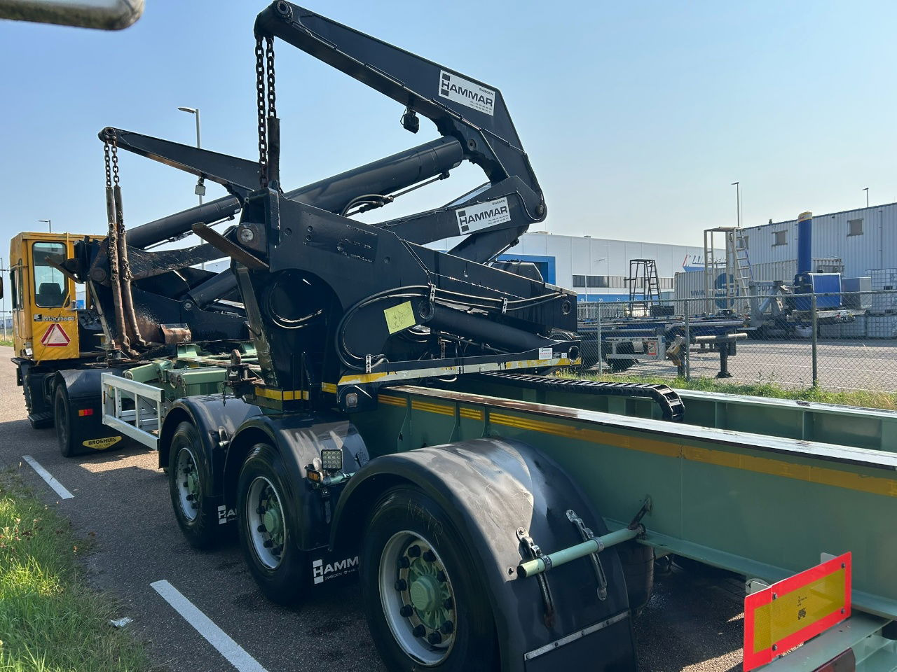 Hammar 195 HC / 20 ft, 2 x 20 ft 40 ft HC, power pack Diesel, Wireless controller 2 x, telescopic chassis - Semi-remorque porte-conteneur/ Caisse mobile: photos 3 Hammar 195 HC / 20 ft, 2 x 20 ft 40 ft HC, power pack Diesel, Wireless controller 2 x, telescopic chassis - Semi-remorque porte-conteneur/ Caisse mobile: photos 3