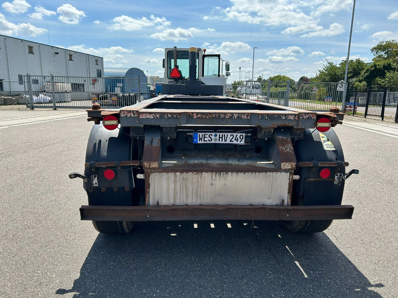 Mafa 2 x in stock 20 ft tipping chassis / disc brakes / lifting axle / alcoa wheels - Semi-remorque porte-conteneur/ Caisse mobile: photos 4 Mafa 2 x in stock 20 ft tipping chassis / disc brakes / lifting axle / alcoa wheels - Semi-remorque porte-conteneur/ Caisse mobile: photos 4