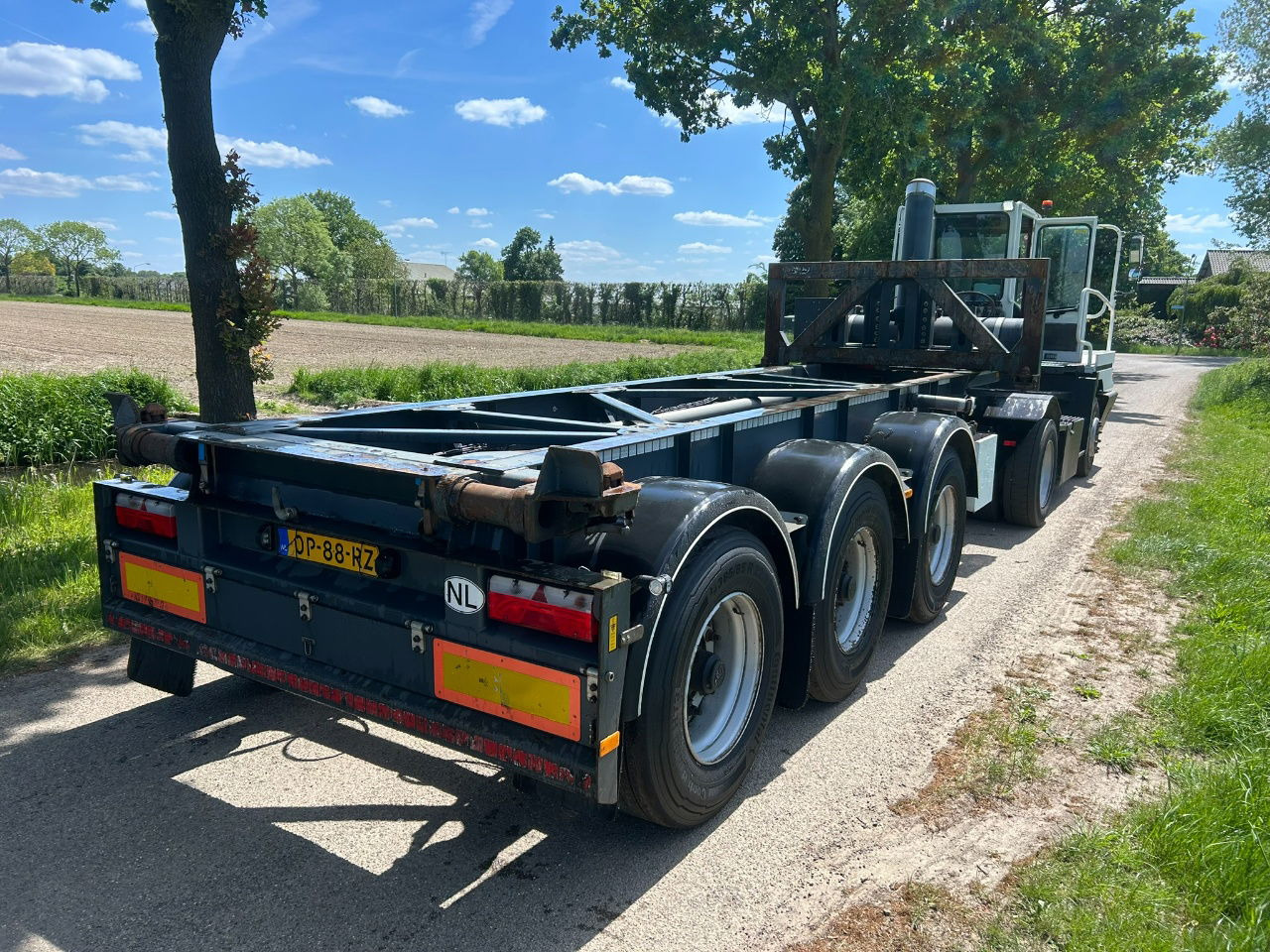 Van Hool 20 ft tipping / elect. 24 v / Tuf 3-2026 / Tyres 70 / Only 49500 km / t - Semi-remorque porte-conteneur/ Caisse mobile: photos 2 Van Hool 20 ft tipping / elect. 24 v / Tuf 3-2026 / Tyres 70 / Only 49500 km / t - Semi-remorque porte-conteneur/ Caisse mobile: photos 2