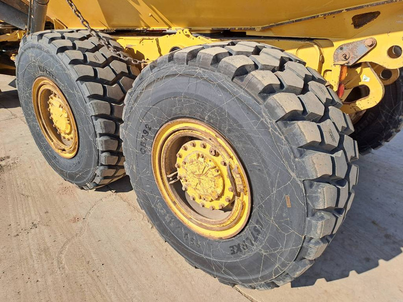 Tombereau articulé Cat 725C2: photos 11