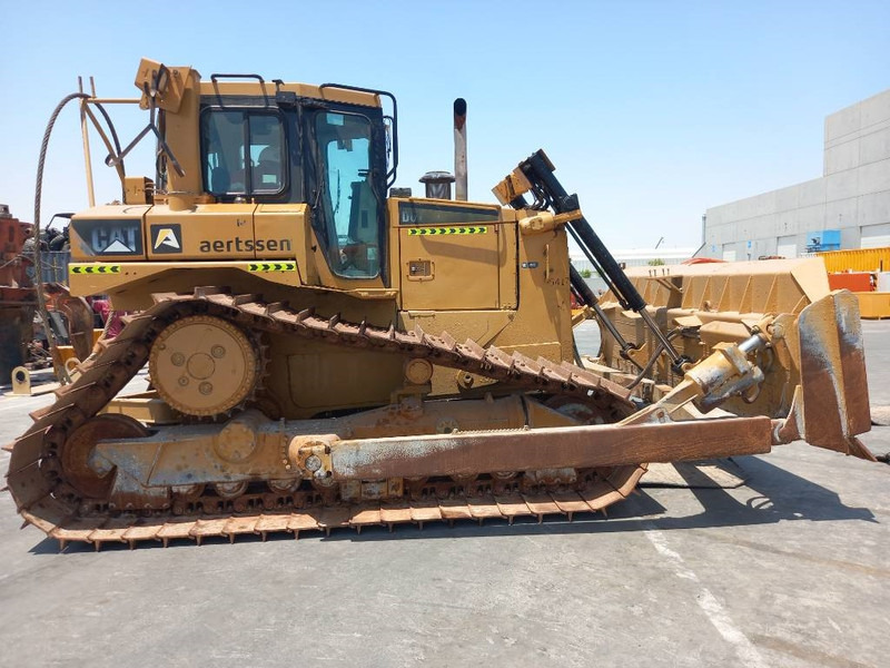 Cat D6T LGP (Abu Dhabi) - Bulldozer: photos 5 Cat D6T LGP (Abu Dhabi) - Bulldozer: photos 5