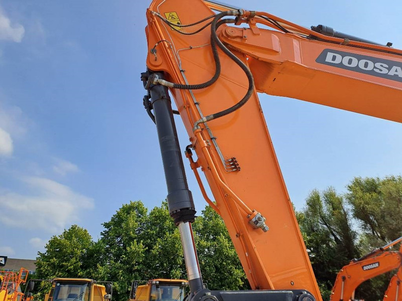 Pelle sur chenille neuf Doosan DX530LC-7M: photos 8