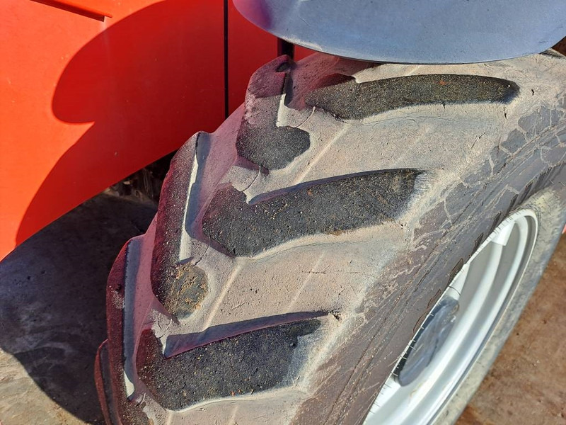 Manitou MT 1440 - Chariot télescopique: photos 4 Manitou MT 1440 - Chariot télescopique: photos 4