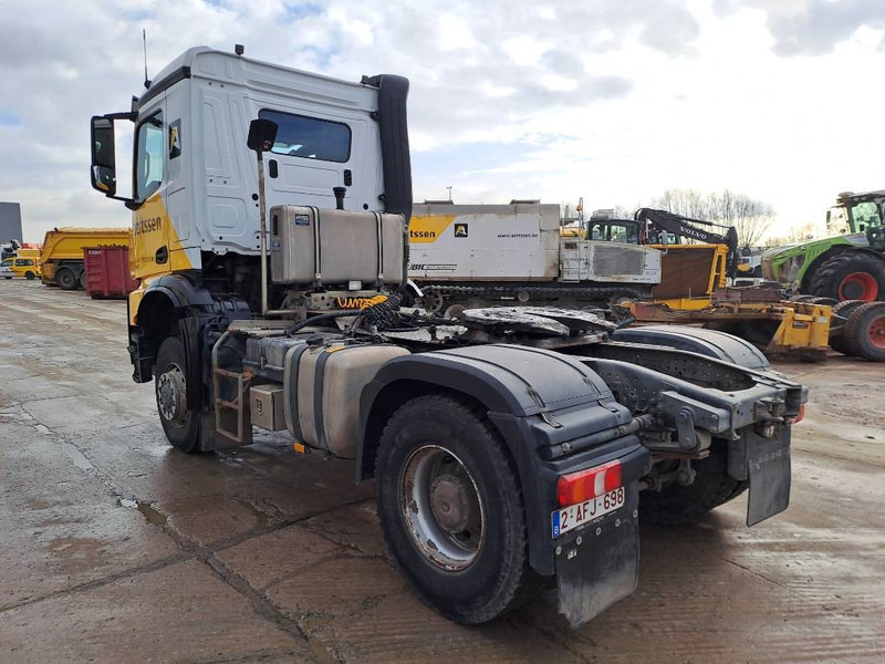 Mercedes-Benz Arocs 2045 - Tracteur routier: photos 2 Mercedes-Benz Arocs 2045 - Tracteur routier: photos 2