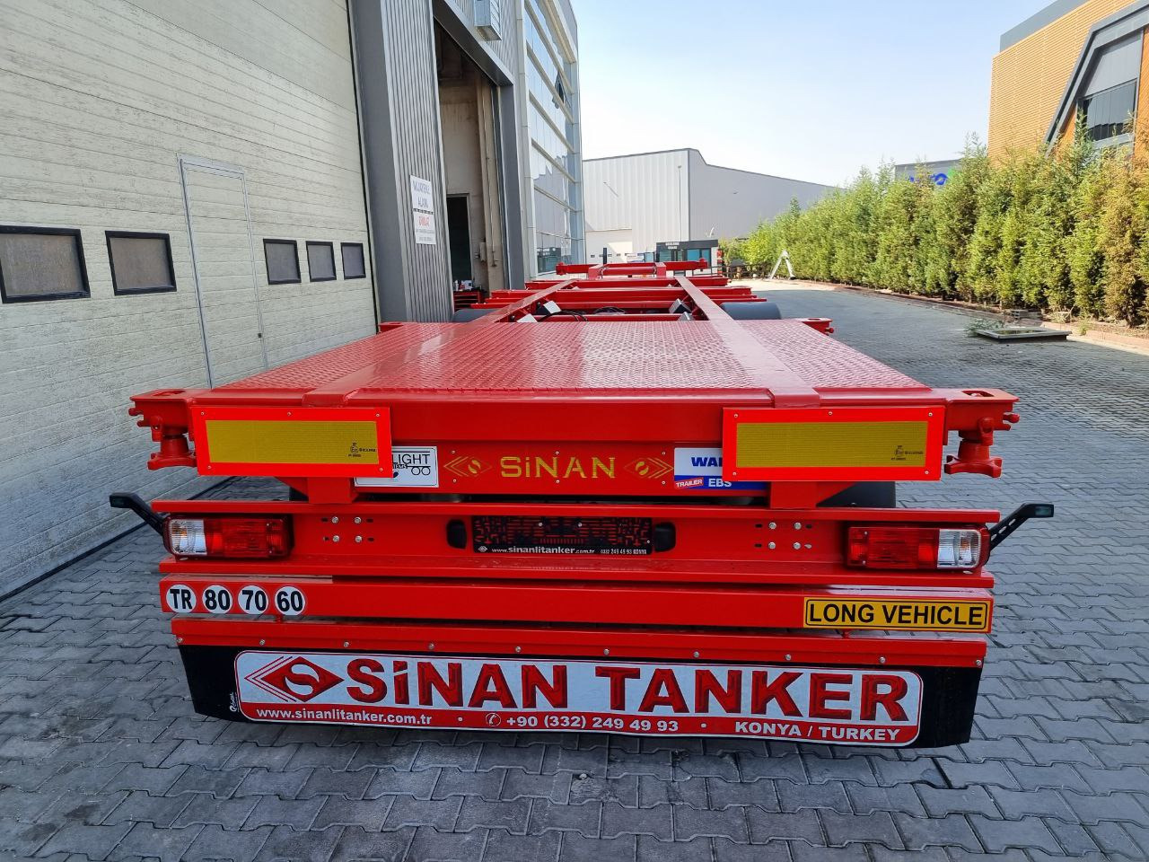 SINAN Container carrier - Semi-remorque porte-conteneur/ Caisse mobile: photos 1 SINAN Container carrier - Semi-remorque porte-conteneur/ Caisse mobile: photos 1