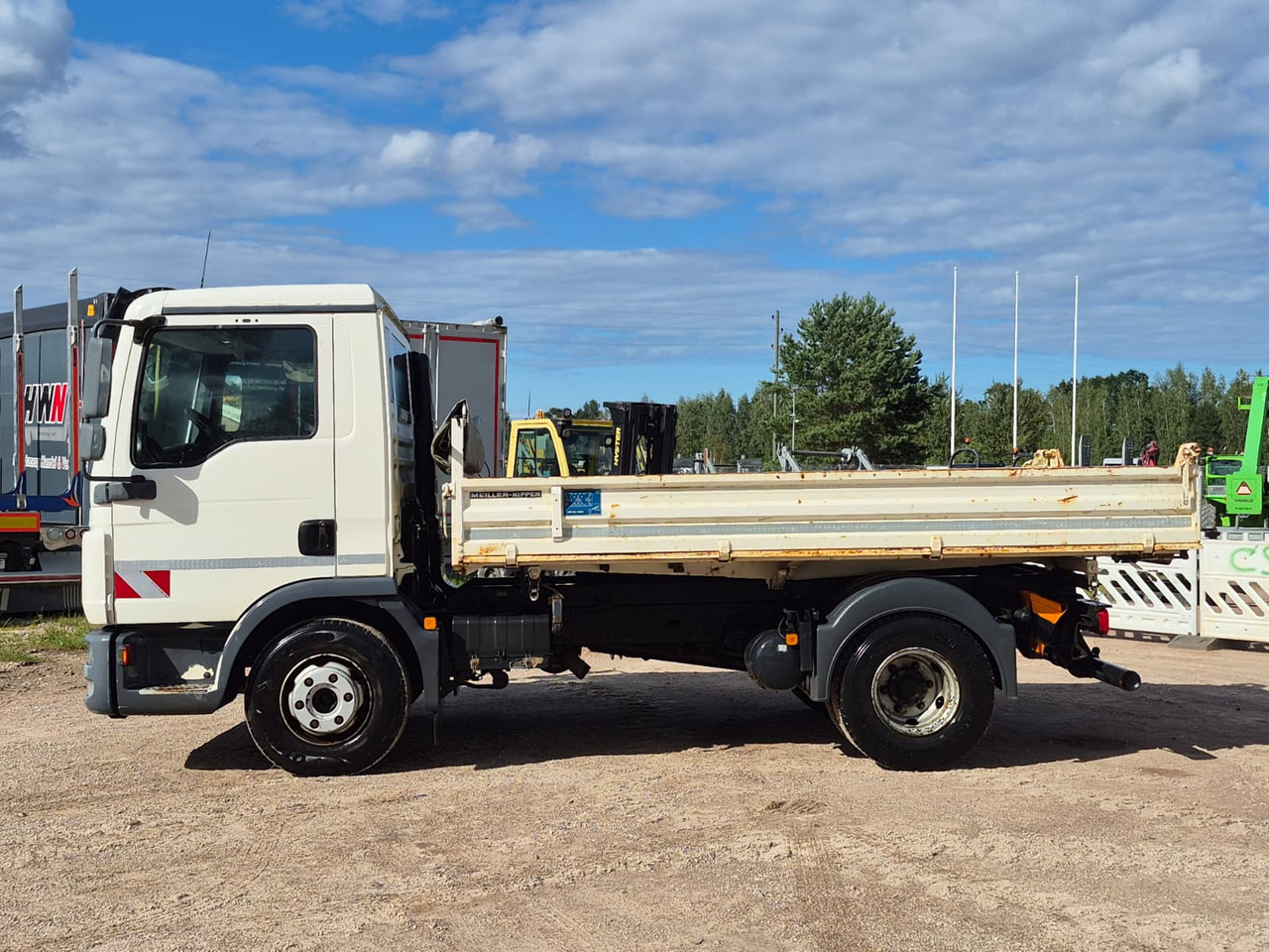 MAN TGL8.220, 83'600km! - Camion benne: photos 2 MAN TGL8.220, 83'600km! - Camion benne: photos 2