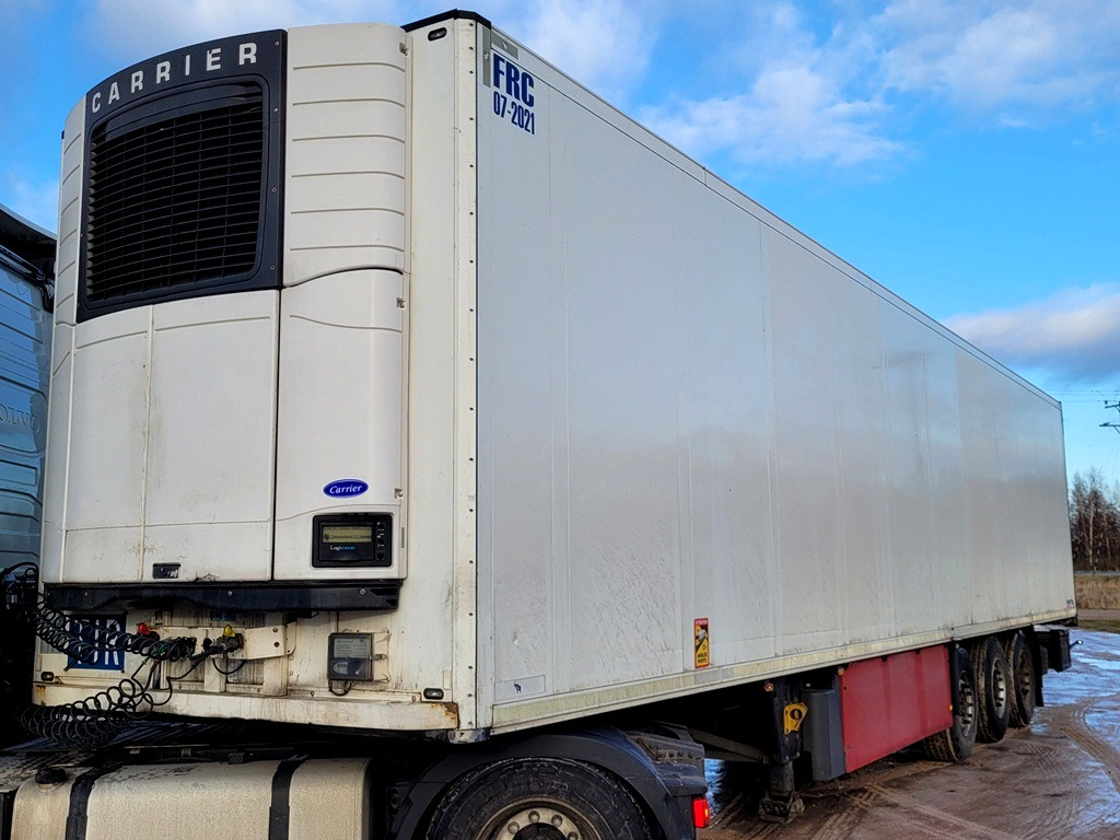 Tracteur routier Volvo FH460 + refrigerated semi-trailer: photos 13