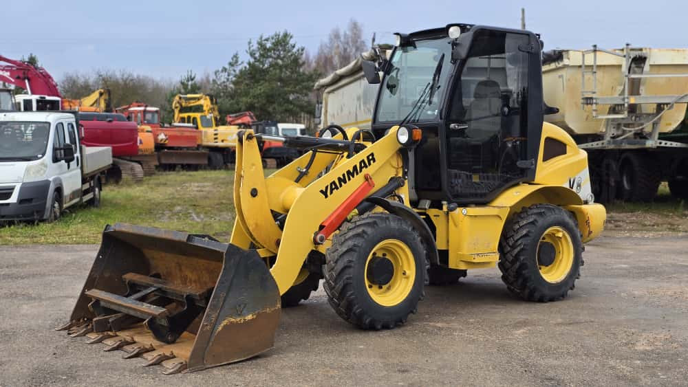 YANMAR V8. 772 original hours. - Chargeuse sur pneus: photos 1 YANMAR V8. 772 original hours. - Chargeuse sur pneus: photos 1