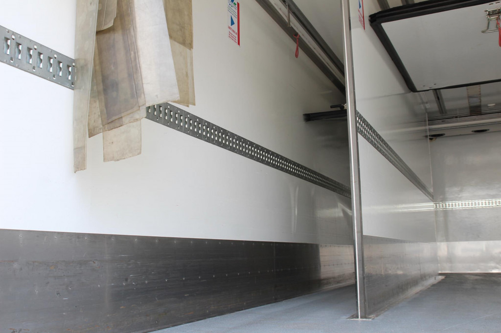 Iveco Eurocargo 160E22 CS1150Mt Bi-Temp Strom Tür+LBW - Camion frigorifique: photos 2 Iveco Eurocargo 160E22 CS1150Mt Bi-Temp Strom Tür+LBW - Camion frigorifique: photos 2