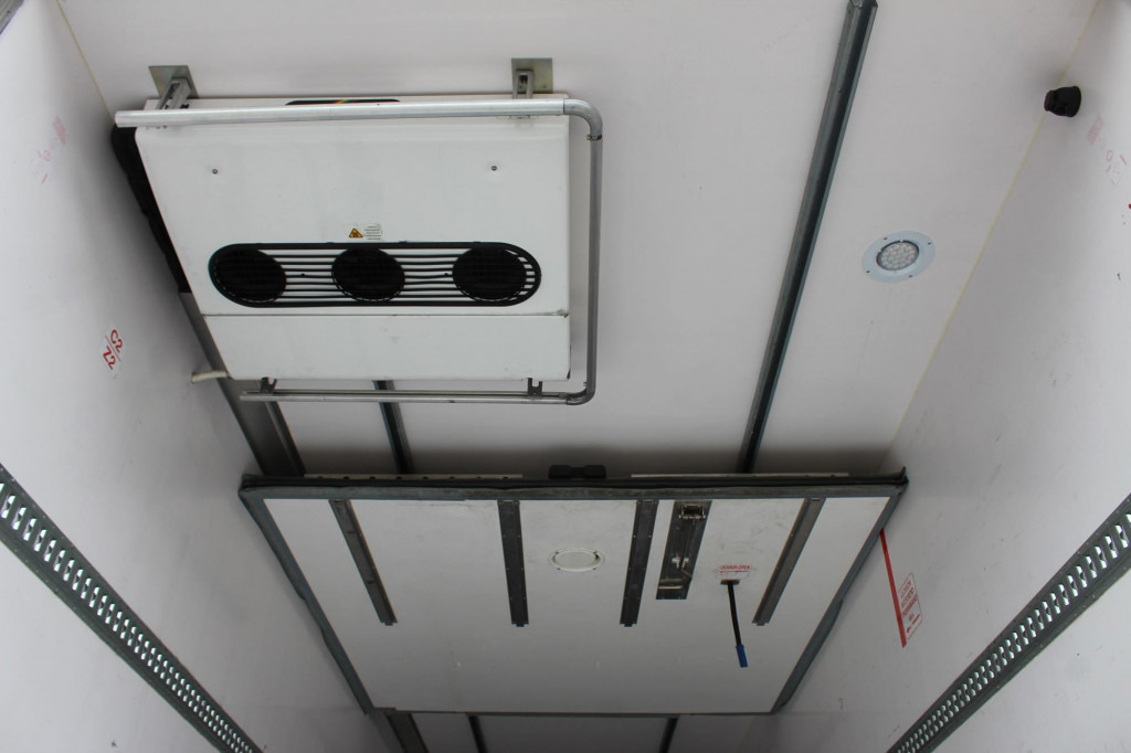 Lamberet TK SLXi Spectrum 2,65h Bi-Multi-Temp. TW LDW - Semi-remorque frigorifique: photos 2 Lamberet TK SLXi Spectrum 2,65h Bi-Multi-Temp. TW LDW - Semi-remorque frigorifique: photos 2