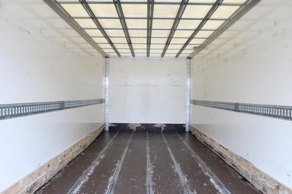 Renault D14 220E6 Laderbordwand nur 185 Tkm Klima - Camion fourgon: photos 2 Renault D14 220E6 Laderbordwand nur 185 Tkm Klima - Camion fourgon: photos 2