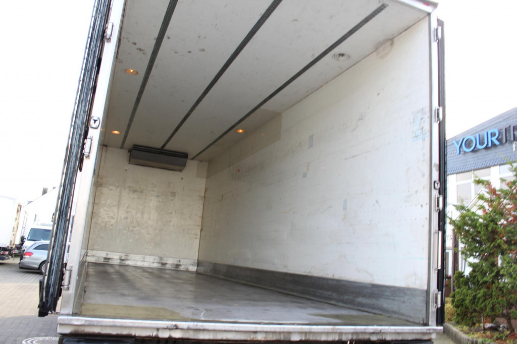 Renault Premium 450 DXi E5 TK TS300E LBW Sschlafkabine AHK - Camion frigorifique: photos 2 Renault Premium 450 DXi E5 TK TS300E LBW Sschlafkabine AHK - Camion frigorifique: photos 2