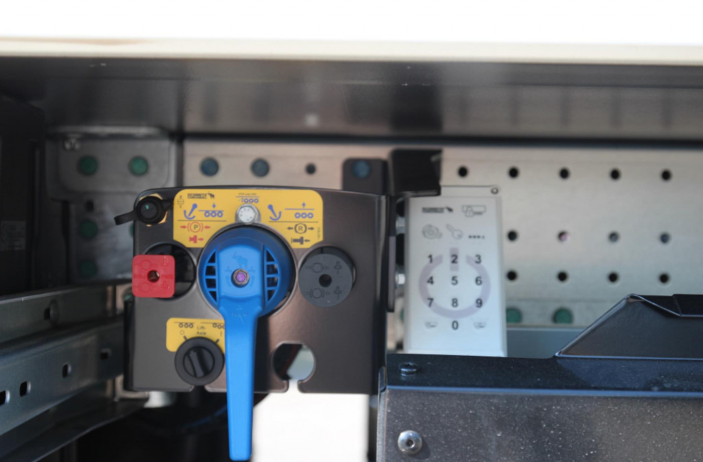 SCHMITZ Thermo King Spectrum A500 Bi-Temp DS Strom BB - Semi-remorque frigorifique: photos 5 SCHMITZ Thermo King Spectrum A500 Bi-Temp DS Strom BB - Semi-remorque frigorifique: photos 5