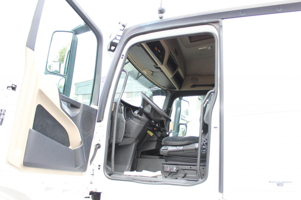 Mercedes-Benz Actros 1843 E6 ACC LDW Vollspoiler - Tracteur routier: photos 2 Mercedes-Benz Actros 1843 E6 ACC LDW Vollspoiler - Tracteur routier: photos 2