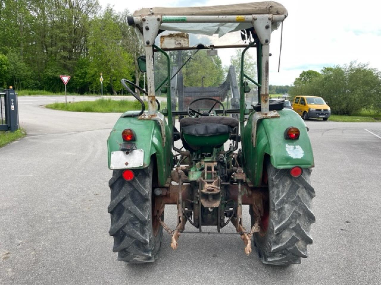Deutz-Fahr D 4005 mit Frontlader - Tracteur agricole: photos 4 Deutz-Fahr D 4005 mit Frontlader - Tracteur agricole: photos 4