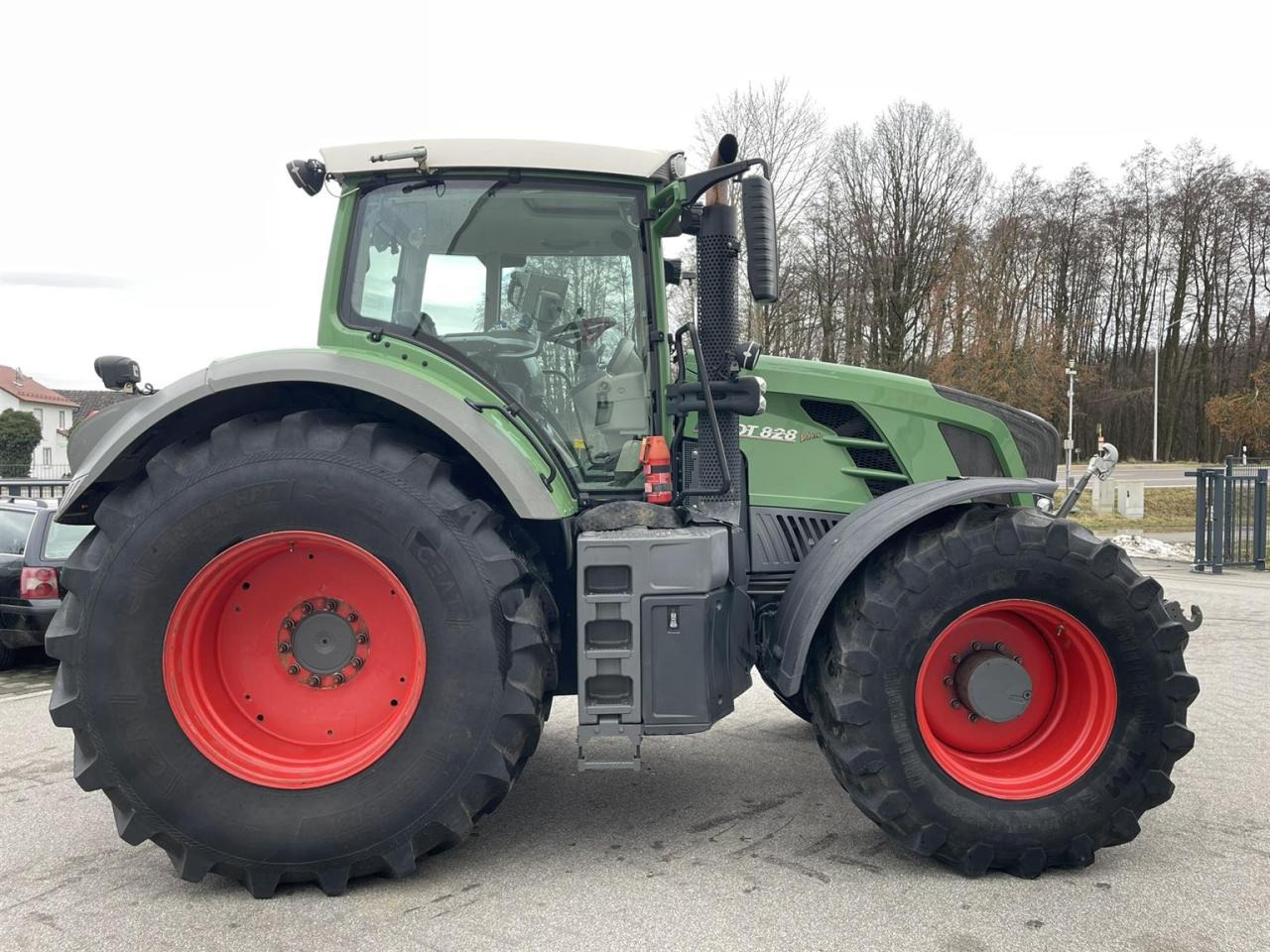 Fendt 828 Vario Profi Plus, GPS, FZW, 5DW - Tracteur agricole: photos 5 Fendt 828 Vario Profi Plus, GPS, FZW, 5DW - Tracteur agricole: photos 5