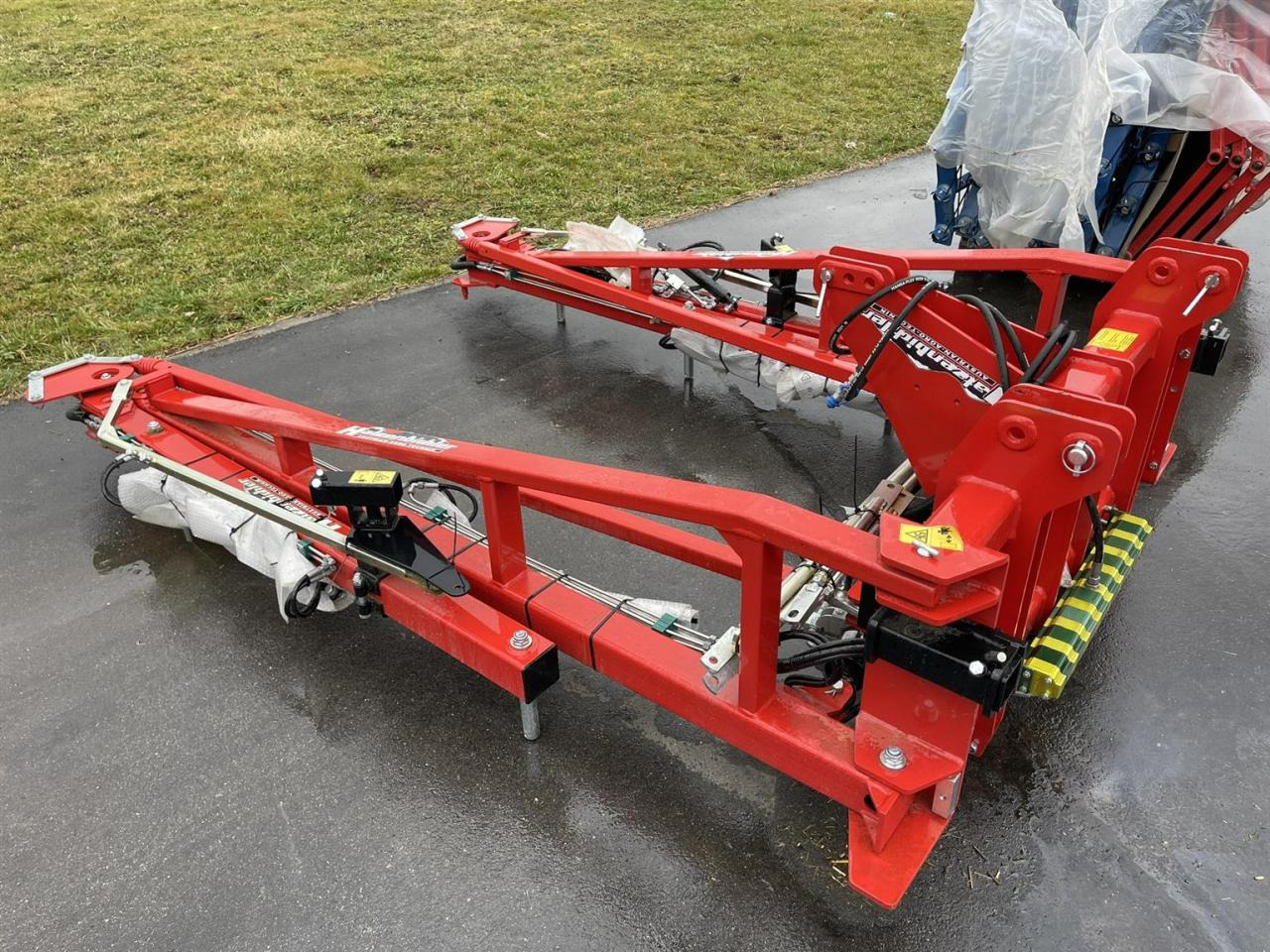 Hatzenbichler Striegel NEU, UNBENUTZT mit hydraulischer Druckverstellung, 12m AB, Hatzenbichler Striegel - Herse: photos 2 Hatzenbichler Striegel NEU, UNBENUTZT mit hydraulischer Druckverstellung, 12m AB, Hatzenbichler Striegel - Herse: photos 2