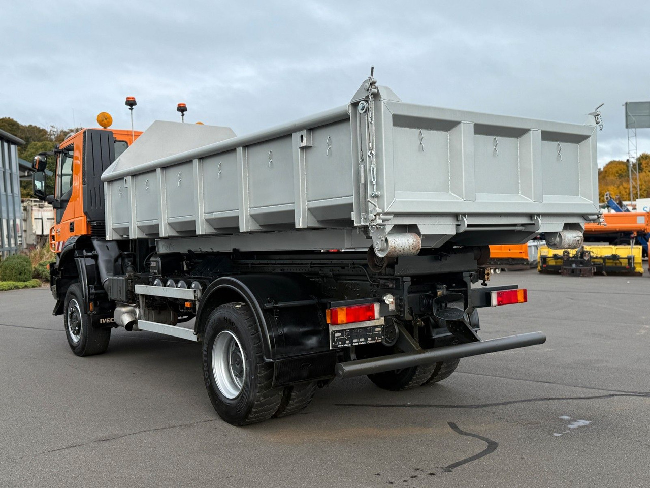 Iveco Trakker 330 EEV Winterdienst Abroll - Camion ampliroll: photos 3 Iveco Trakker 330 EEV Winterdienst Abroll - Camion ampliroll: photos 3