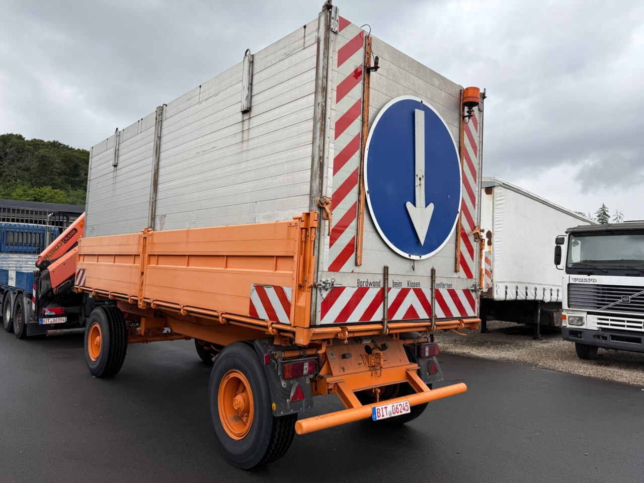 Kässbohrer 3 - Seiten Kipper Blattfederung + Zusatzaufbau - Remorque benne: photos 2 Kässbohrer 3 - Seiten Kipper Blattfederung + Zusatzaufbau - Remorque benne: photos 2