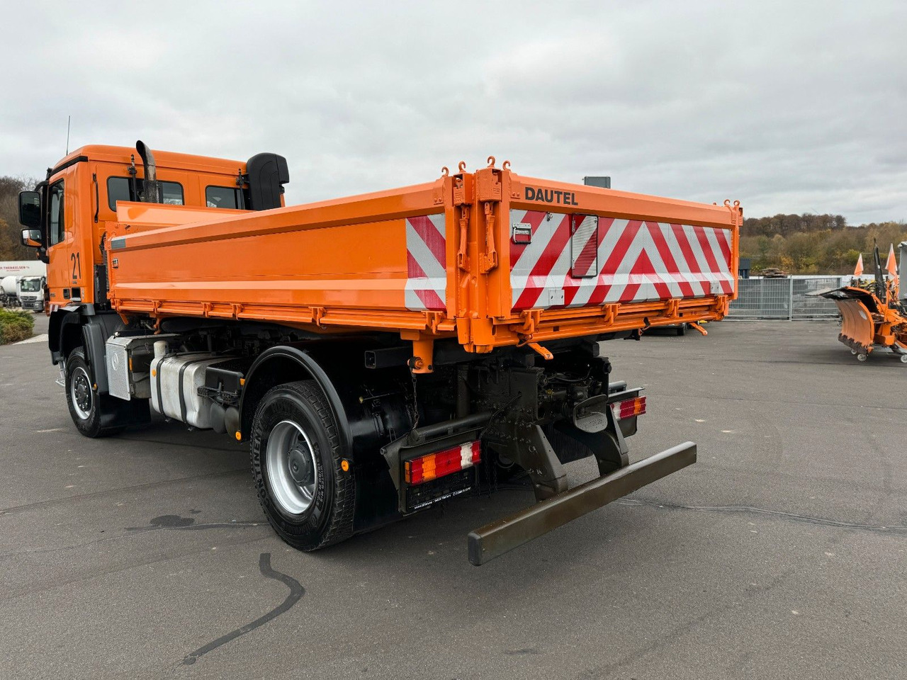 Mercedes-Benz Actros 2036 4x4 Meiler Kipper Winterdienst Euro5 Mercedes-Benz Actros 2036 4x4 Meiller Kipper Winterdienst E 5 - Camion benne: photos 2 Mercedes-Benz Actros 2036 4x4 Meiler Kipper Winterdienst Euro5 Mercedes-Benz Actros 2036 4x4 Meiller Kipper Winterdienst E 5 - Camion benne: photos 2