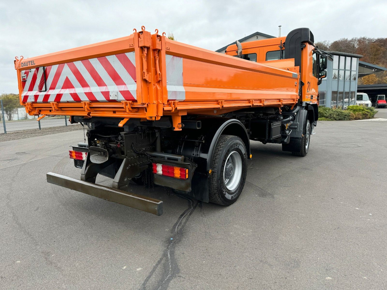 Mercedes-Benz Actros 2036 4x4 Meiler Kipper Winterdienst Euro5 Mercedes-Benz Actros 2036 4x4 Meiller Kipper Winterdienst E 5 - Camion benne: photos 4 Mercedes-Benz Actros 2036 4x4 Meiler Kipper Winterdienst Euro5 Mercedes-Benz Actros 2036 4x4 Meiller Kipper Winterdienst E 5 - Camion benne: photos 4
