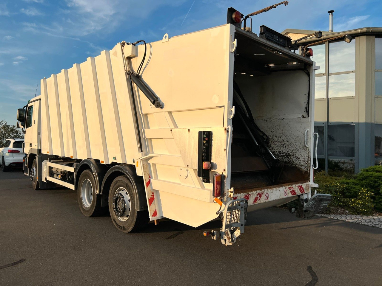 Mercedes-Benz Actros 2532 6x2 MP3 Faun Power Press 524 - Benne à ordures ménagères: photos 2 Mercedes-Benz Actros 2532 6x2 MP3 Faun Power Press 524 - Benne à ordures ménagères: photos 2
