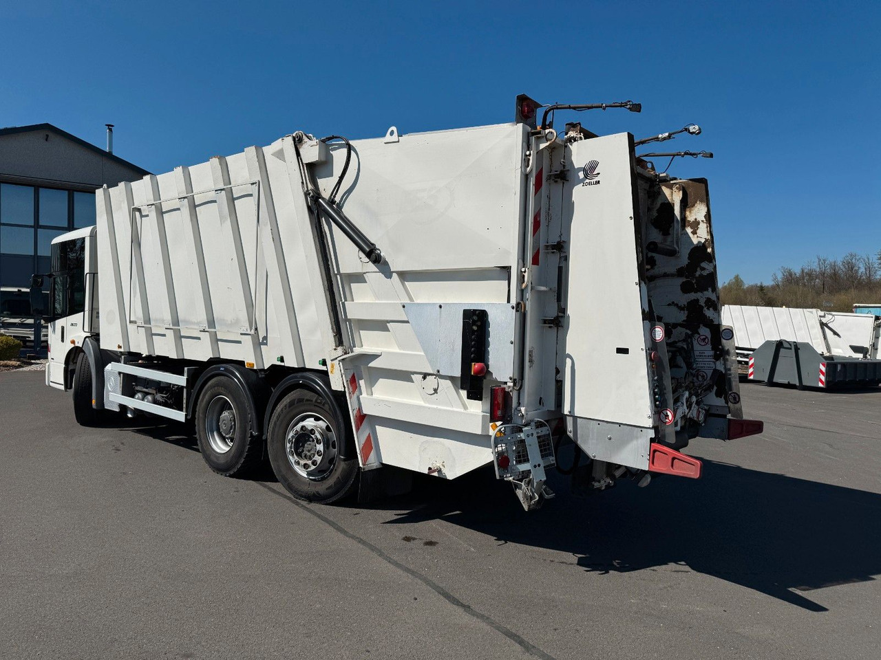 Mercedes-Benz Econic 2633 6x2 Faun Variopress 522 + Zoeller - Benne à ordures ménagères: photos 4 Mercedes-Benz Econic 2633 6x2 Faun Variopress 522 + Zoeller - Benne à ordures ménagères: photos 4