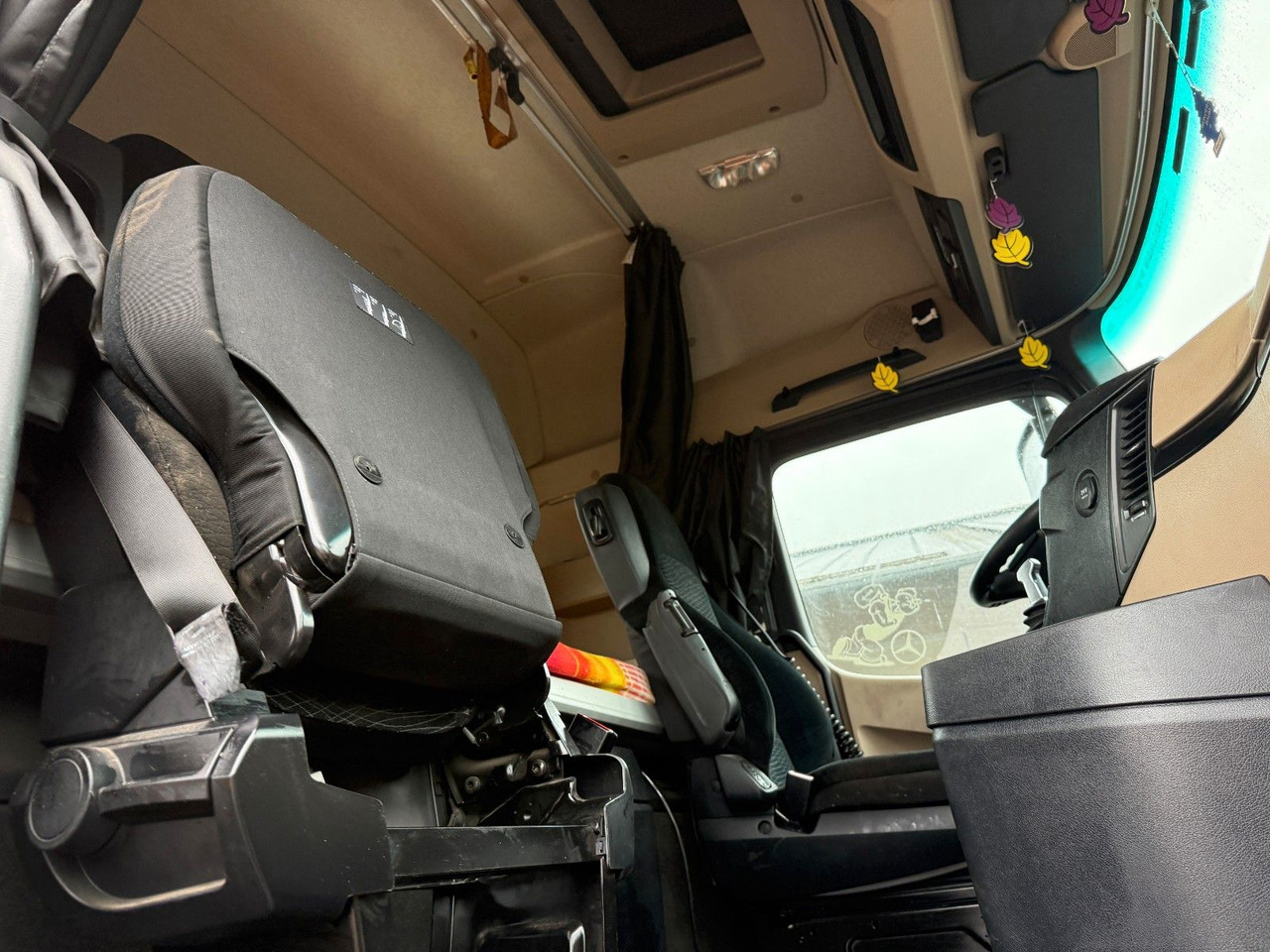 Mercedes-Benz Actros 1843 Stream Space, Hydraulik, Retarder - Tracteur routier: photos 5 Mercedes-Benz Actros 1843 Stream Space, Hydraulik, Retarder - Tracteur routier: photos 5