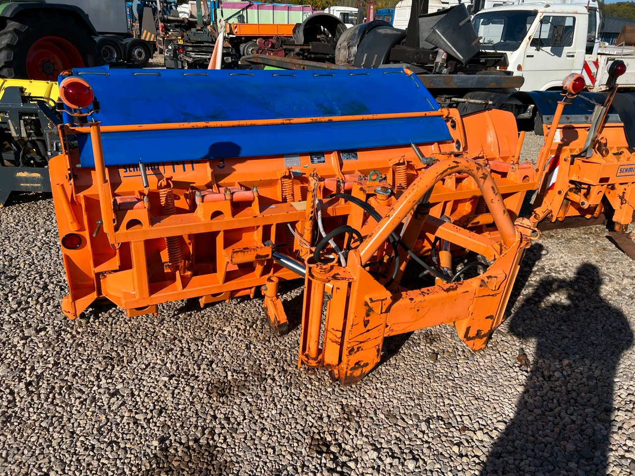 Mehrere Schneepflüge Schmidt, Küpper Weisser mehrere Schneepflüge Schmidt, Küpper Weisser - Lame à neige: photos 1 Mehrere Schneepflüge Schmidt, Küpper Weisser mehrere Schneepflüge Schmidt, Küpper Weisser - Lame à neige: photos 1