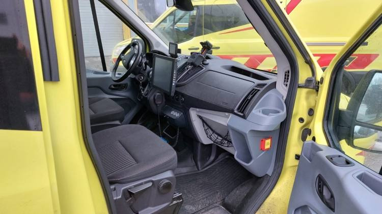 Ambulance FORD TRANSIT 2,0TDI AMBULANCE KLIMA 1.2018 EURO 6, 3 UNITS: photos 9