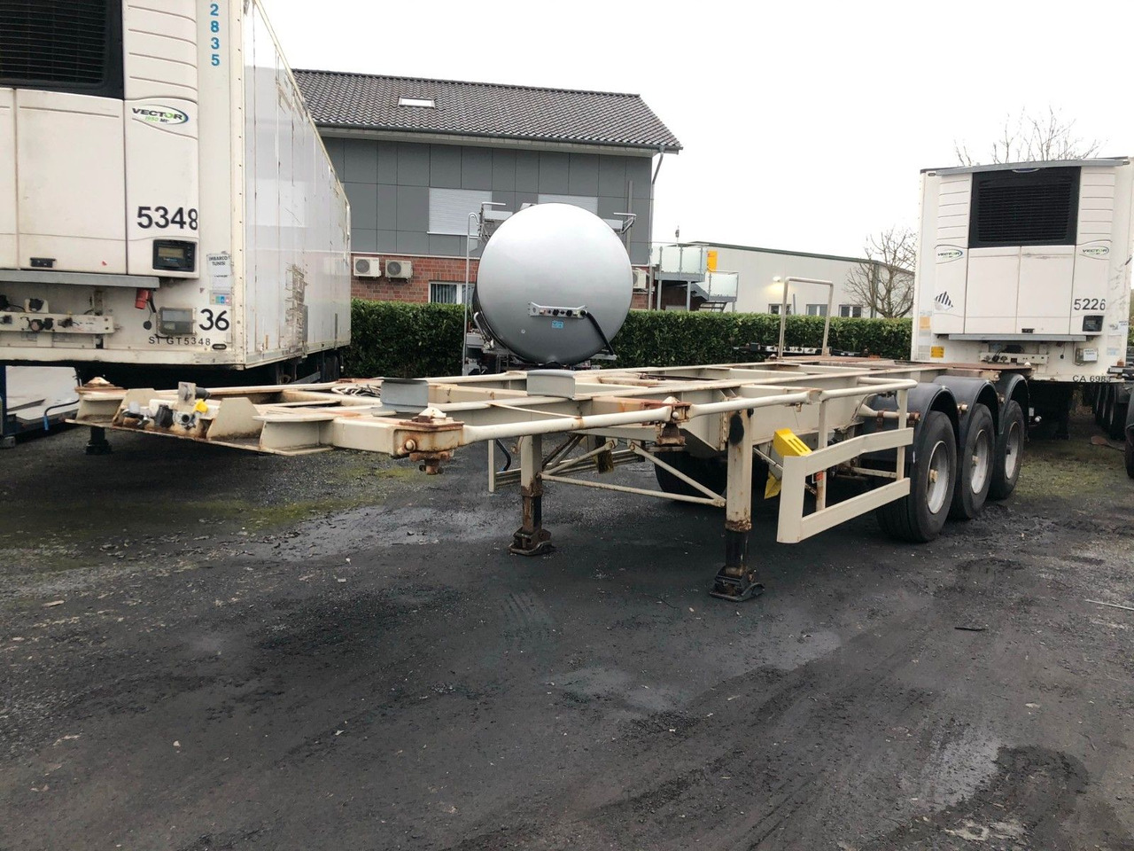 Kässbohrer SC10-24 Chassis Kässbohrer SC10-24 Chassis - Semi-remorque porte-conteneur/ Caisse mobile: photos 4 Kässbohrer SC10-24 Chassis Kässbohrer SC10-24 Chassis - Semi-remorque porte-conteneur/ Caisse mobile: photos 4