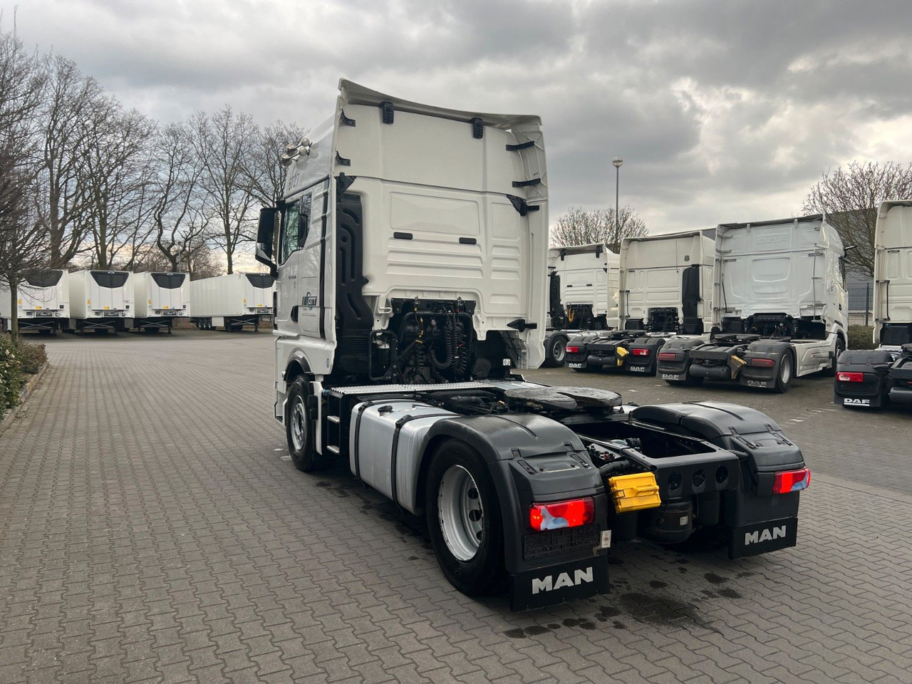 MAN TGX 18.510 4x2 BL SA, Standklima MAN TGX 18.510 4x2 BL SA, Standklima - Tracteur routier: photos 5 MAN TGX 18.510 4x2 BL SA, Standklima MAN TGX 18.510 4x2 BL SA, Standklima - Tracteur routier: photos 5