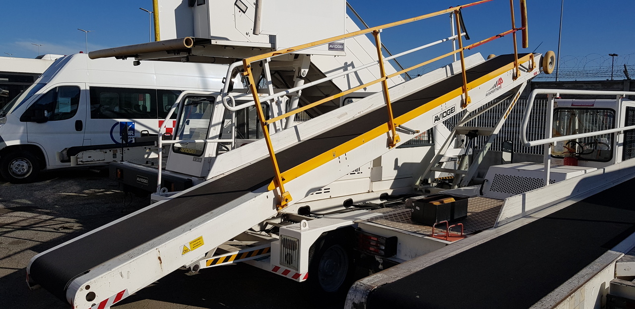 AVIOGEI Belt loader NS450 - Tapis à bagages: photos 1 AVIOGEI Belt loader NS450 - Tapis à bagages: photos 1