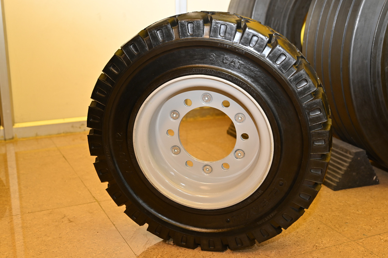 EuroSolid 6.50-10 - Roue complète pour Tracteur à bagages: photos 1 EuroSolid 6.50-10 - Roue complète pour Tracteur à bagages: photos 1