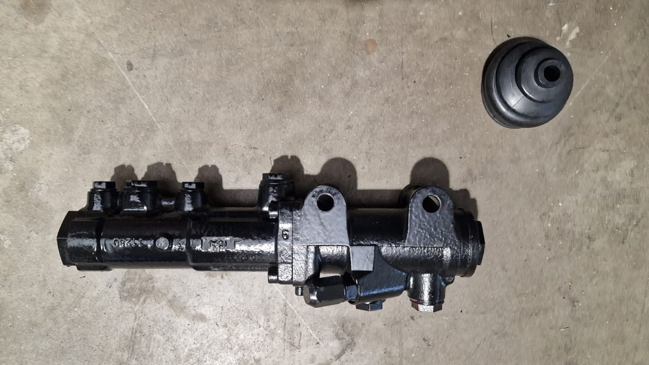TLD JET16 - brake cylinder - Tracteur à bagages pour Tracteur à bagages: photos 1 TLD JET16 - brake cylinder - Tracteur à bagages pour Tracteur à bagages: photos 1