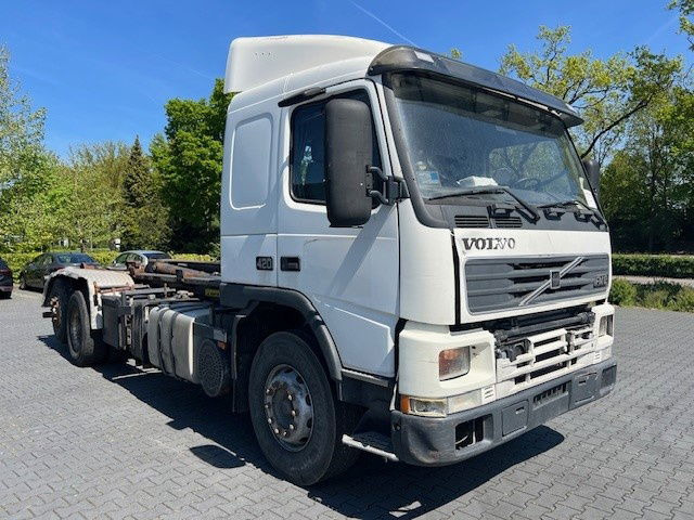 Volvo FM 12.420 FM12.420 6x2 - Châssis cabine: photos 2 Volvo FM 12.420 FM12.420 6x2 - Châssis cabine: photos 2